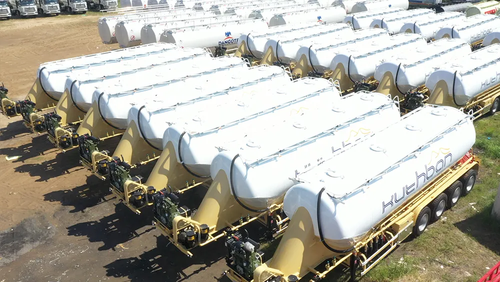 Liquid & Powder Transport Trailers